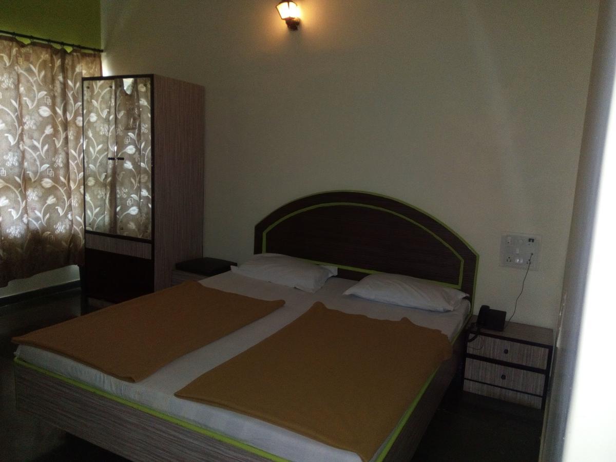 Hotel Guruji Alibag Exterior photo